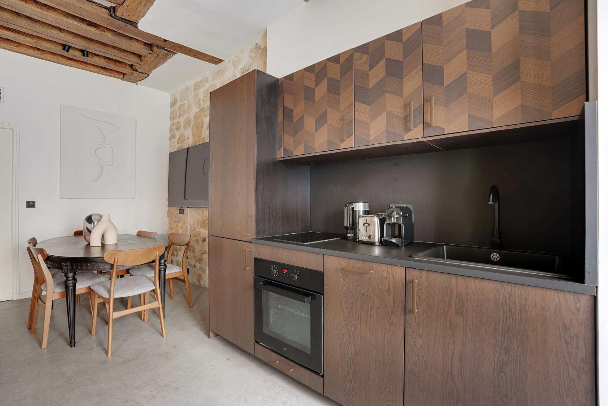Apartment Spacious - 3br-6p - Place Des Vosges